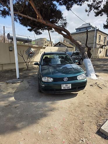 4 ayaq: Volkswagen Golf Variant (Universal) – yaşıl rəng Xüsusiyyətlər: - — 1