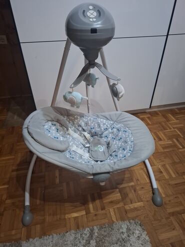 Njihalice: Električna ljuljaška za bebe sa mobilom i muzikom - Troslojna — 3