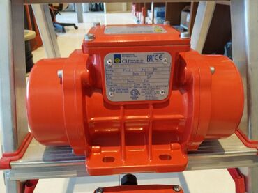 atapleniya sistemi: OLI MVE 200/3E-20A0 elektrik vibrasiya motoru - İstehsalçı: OLI VIBRA