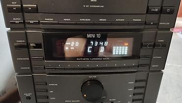 Другая аудиотехника: Только сам центр без колонок, аукс работает, радио работает, сд — 25