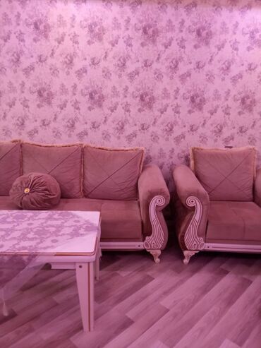 Uzunmüddətli kirayə mənzillər: Yeni Yasamal, 80 kv 3 otaqlı tam əşyalı mənzil kirayə verilir. Yalnız — 5