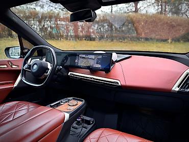 BMW: BMW iX: 2022 г., 0.1 л, Автомат — 4