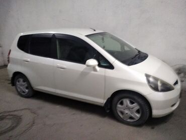 Honda: Honda Fit: 2001 г., 1.3 л, Автомат, Бензин, Седан