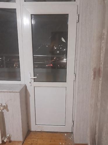 Plastik qapı.Masazırda yerləşir,ev remonta gedir deyə satılır,başqa