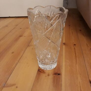 ваза стеклянная прозрачная высокая без узора: Xrustal güldan satıram