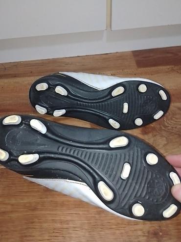 Kopačke: Nike kopačke za prirodnu travu br 36 - Model: Nike (klasična linija sa — 13