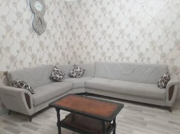 AfaKunc divan satilir madeyradan alınıb. yenidir az islenib 500 azn