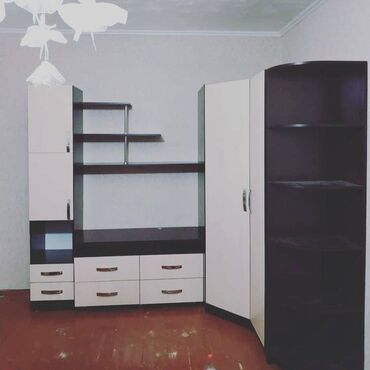 4 спальни: Мебель на заказ, Кухонный гарнитур, Стол, Столешница