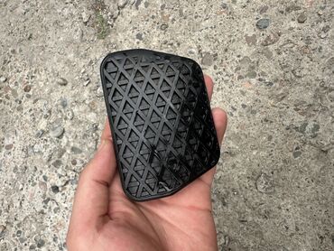 Другие детали ходовой части: BMW E39 •тормоз.диски 2.5 в отличном состоянии 4.500 за пару •суппорта — 8