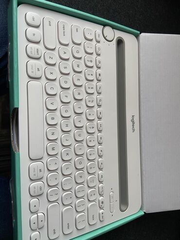 компьютерные мыши cirkuit planet: Клавиатура, Logitech, Bluetooth подключение, Размер: 100%