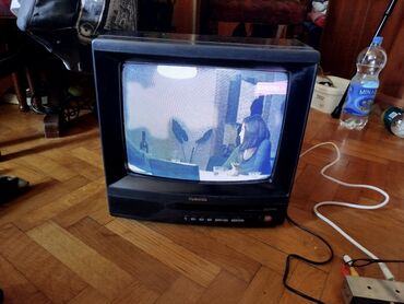 Televizori: Mali retro televizor Toshiba. Dijagonala ekrana je oko 35 cm. Za — 20