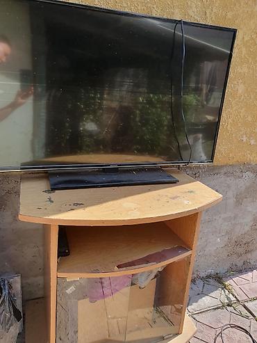 Телевизор Skyworth, диагональ примерно 40–43". Плоский LED-экран at lalafo.kg Телевизор Skyworth, диагональ примерно 40–43". Плоский LED-экран