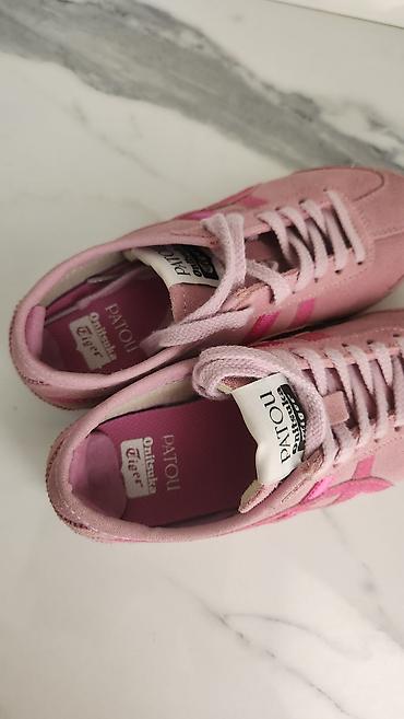 Кроссовки и спортивная обувь: Набор обуви: 1) Кроссовки черные - Универсальные, низкие - Верх — 2