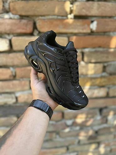 Patike: Svi modeli po 2850 din
br 36 do 46 — 1