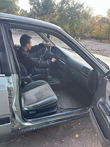 Mazda: Mazda 626: 1990 г., 2 л, Механика, Бензин, Лифтбек — 5