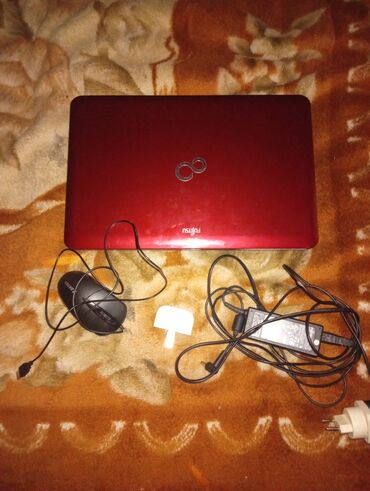 ноутбук продается: Ноутбук, Fujitsu, Intel Core i3, 15.6 ", Татаал эмес тапшырмалар үчүн