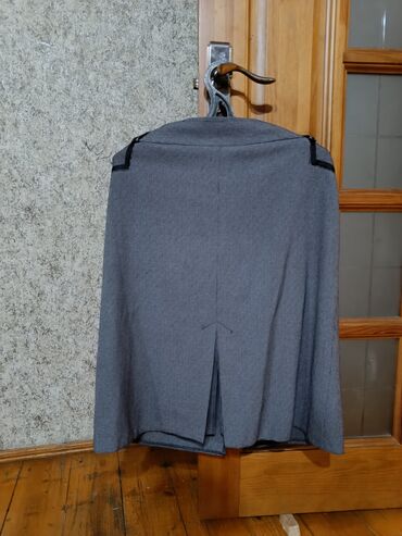 Cinslər: Midi Ətək, 5XL (EU 50)