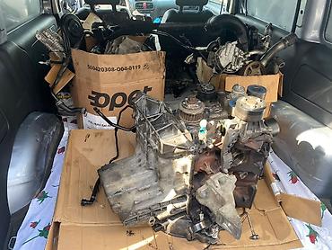 luaz satilir: Land rover 2017-il, 3 di̇zel motor sbor, bi̇r turbolu adbulu olan 3 — 4