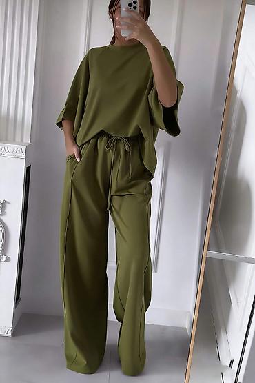 Kompleti: Kompleti
Cena 3300
Vel. do 3xl
V27 — 6