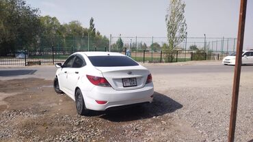 ткань для обивки салона автомобиля: Hyundai Solaris: 2012 г., 1.6 л, Механика, Бензин, Седан
