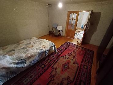 4 otaqlı ev: 4 otaqlı həyət evi – şəxsi həyətyanı sahəli Xüsusiyyətlər: - Plan: 1 — 9