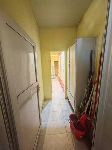 Digər kommersiya daşınmaz əmlakı: APTEK Sumqayit şəhərində yerləşir,2013cü ildə açılıb 20 gündü — 18