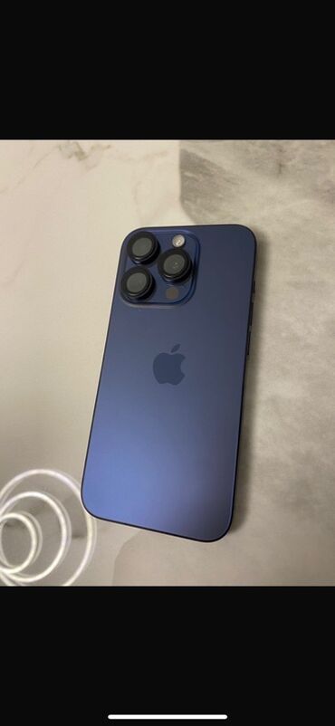 Apple iPhone: IPhone 15 Pro, Б/у, 128 ГБ, Blue Titanium, Кабель, 87 %