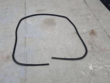 Ostali delovi karoserije: GUMENI KEDER GEPEK VRATA ZA NISSAN PATHFINDER OD 2005. DO 2012. GOD — 2