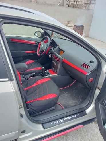 Opel: Opel Astra: 1.3 l | 2006 il 295000 km Universal — 8