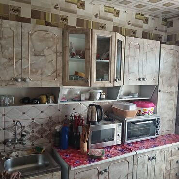 metbexd mebelleri: Matrialı: Laminat Üzərindəki heç bir əşya verilmir Çatdırılma yoxdur