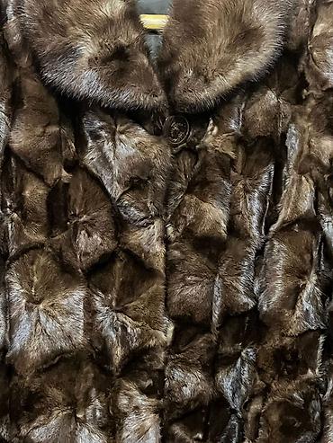 шубы ош: Шуба, По колено, 7XL, 8XL — 4