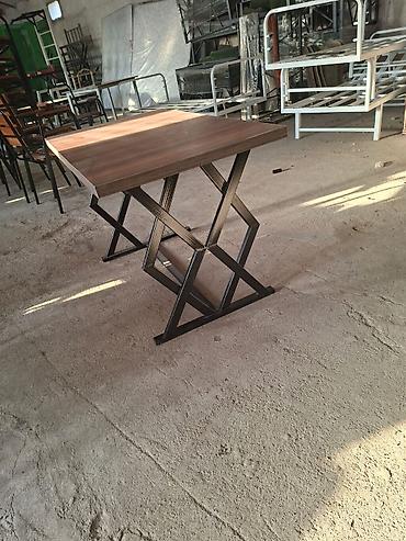 Masa – loft tərzi, metal karkaslı - Üst hissə: taxta teksturalı