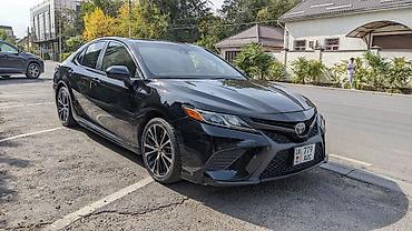 Toyota: Toyota Camry: 2018 г., 2.5 л, Автомат, Бензин, Седан — 2