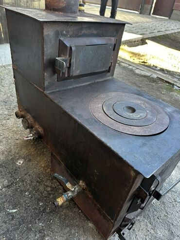 работа газоблок: Металлическая печь-буржуйка с варочной поверхностью и водяным контуром