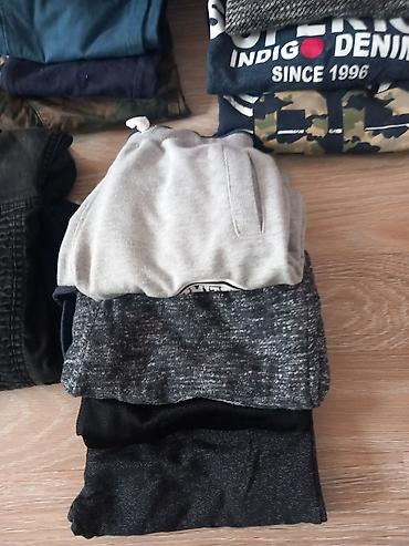 oglas za prodaju dece: Paket garderobe za decaka velicina 8-9,sve je jako kvalitetno I — 6
