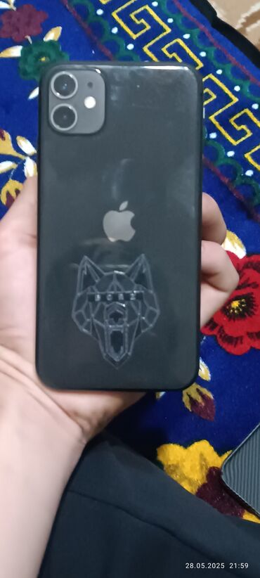 купить телефон айфон 11 бу: IPhone 11, Б/у, 128 ГБ, Зарядное устройство, Защитное стекло, Чехол, 73 %