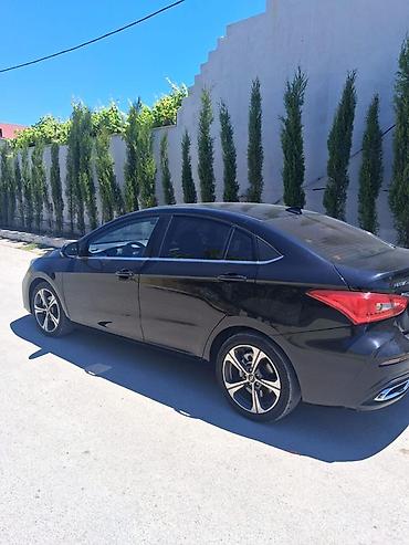 Chery: Chery Arrizo 5 sedan - Kuzov: sedan, qara rəng - Salon: açıq bej — 5
