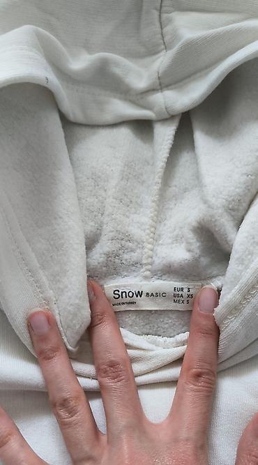 hudi: Ağ oversize hoodie satılır, ölçü S. Az geyinilib, əla vəziyyətdədir — 4