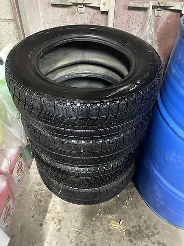 Шиналар: Комплект зимних шин Bridgestone (4 шт.) - Тип: зимние, ненашипованные — 1