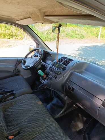 Mercedes-Benz: Mercedes-Benz Vito: 2.2 l | 2002 il Van/Minivan — 10