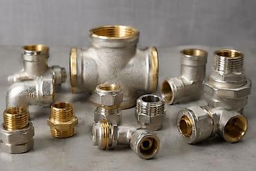 Оптовая партия фитингов и комплектующих PIPE PLAST для систем