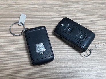Ключи: Смарт ключи Toyota crown 7 с функцией keyless go, с прошивкой под ваш