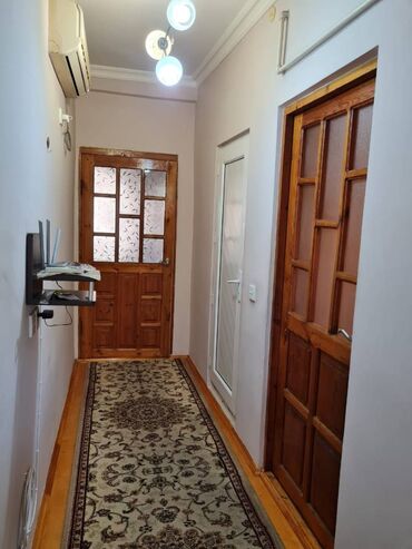 Uzunmüddətli kirayə mənzillər: Nərimanov metrosundan 8 dəqəlik məsafədə 4 mərtəbəli binanın 4 cü — 8