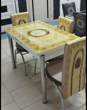 Salon masaları: Qonaq otağı üçün, İşlənmiş, Dördbucaq masa, 4 stul