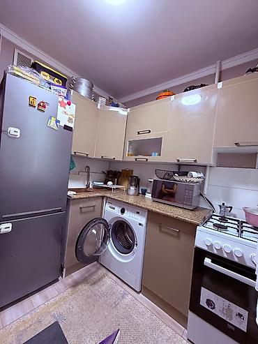 солнечный квартал: 3 комнаты, 58 м², 4 мкр 104 серия, 1 этаж — 7