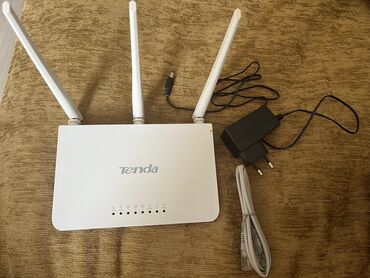 Modemlər və şəbəkə avadanlıqları: Tenda modem satılır, az işlənib 2-3ay, təzə kimidir qutuda