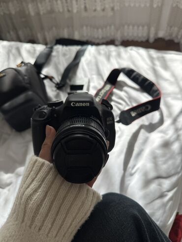 объектив на canon: Зеркальная камера Canon EOS 600D с кит-объективом EF-S 18-55mm IS