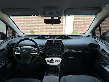 Toyota: Toyota Prius: 2016 г., 1.8 л, Гибрид, Лифтбек — 8