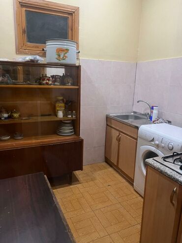 Uzunmüddətli kirayə mənzillər: Kirayə verilən mebel ilə təchiz olunmuş mənzil - Plan: geniş zal və 2 — 26