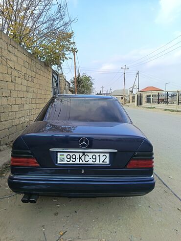 Mercedes-Benz: Mercedes-Benz W124: 2 l | 1995 il Sedan — 7